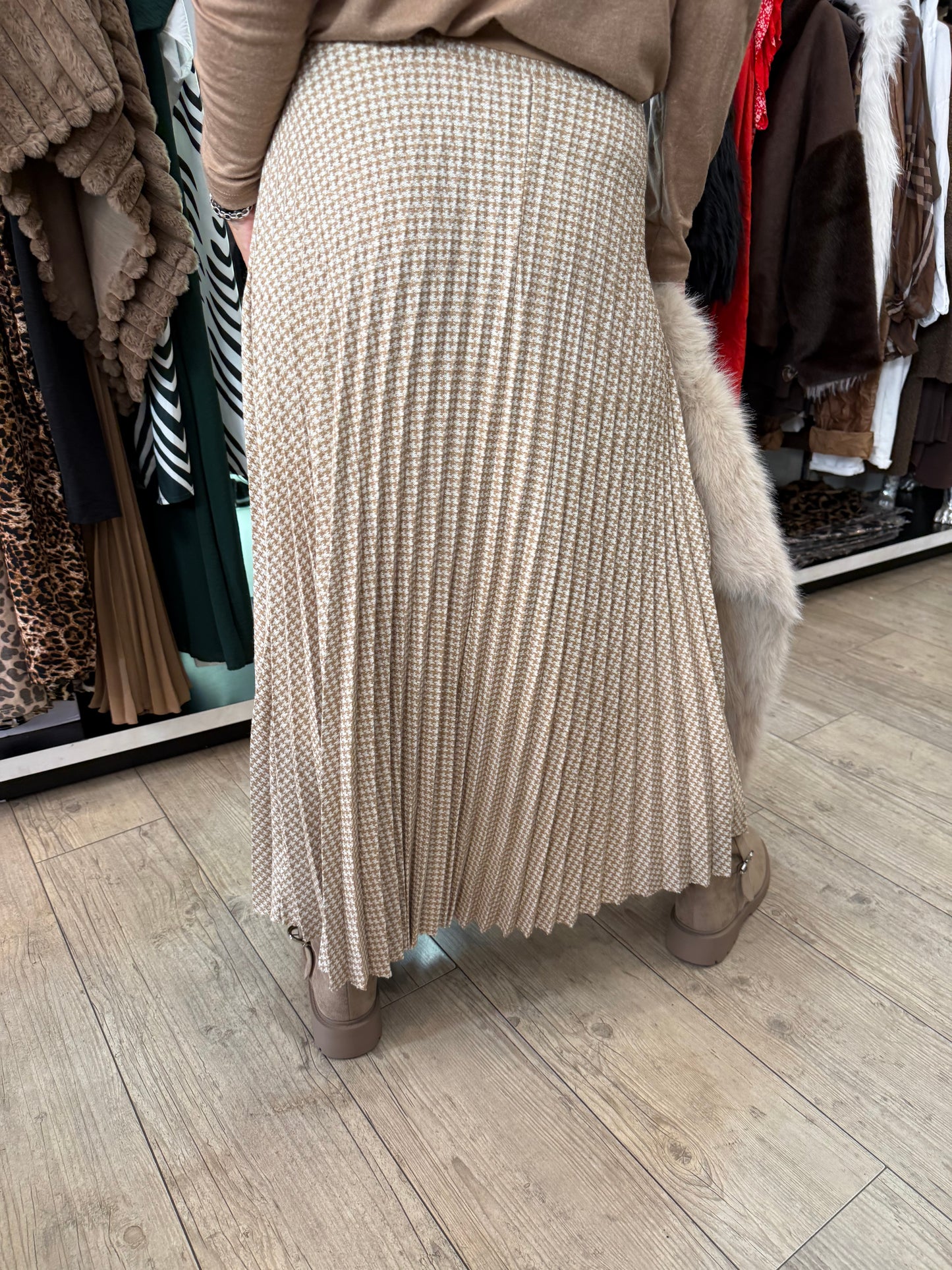 Jupe beige plissée