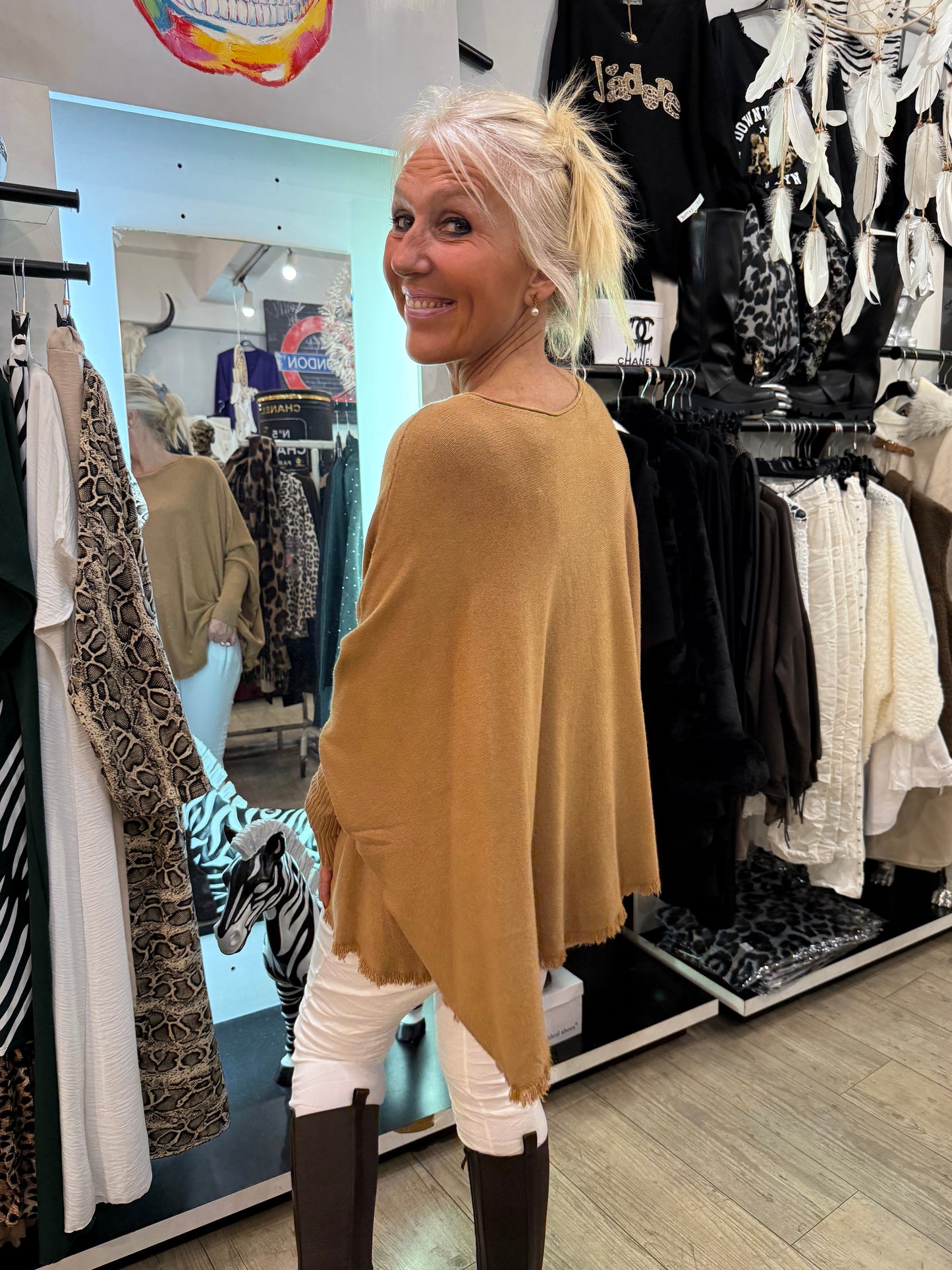 Pull Maryam camel