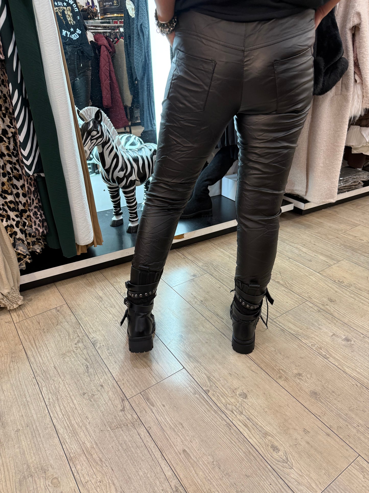 Pantalon simili noir