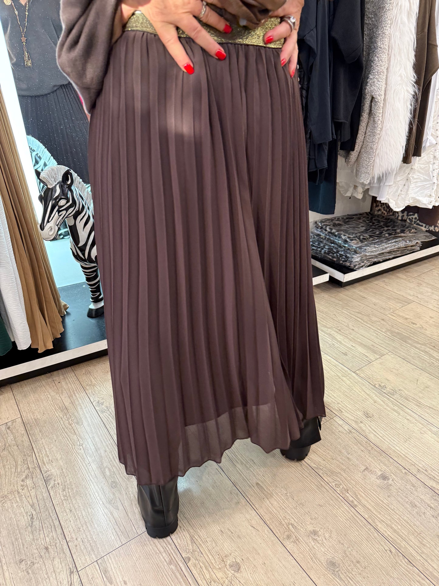 Jupe plissée chocolat gde taille