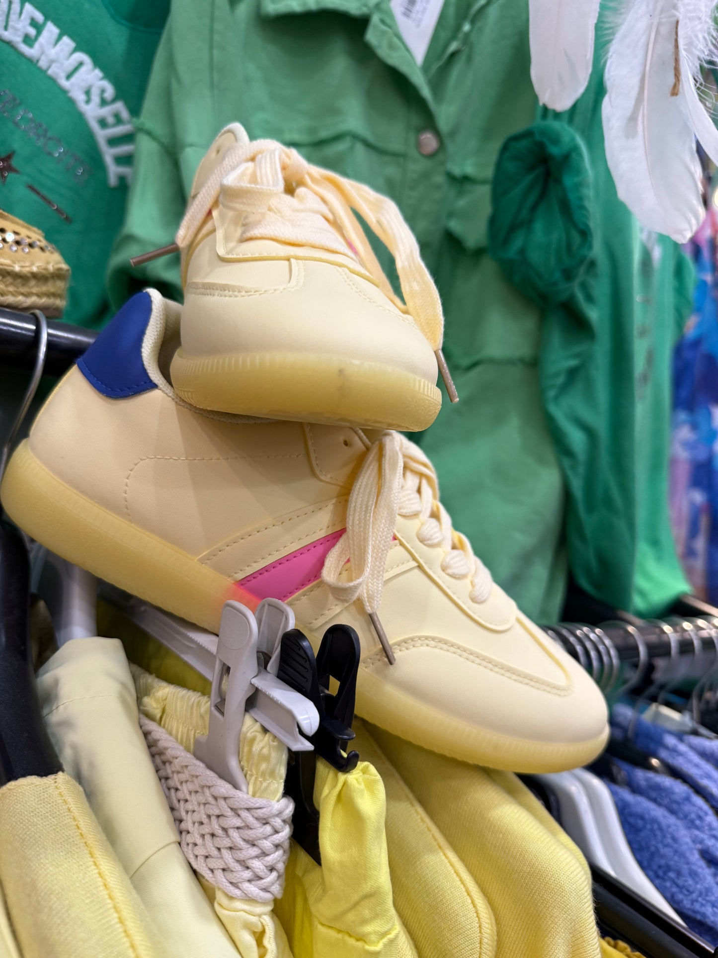 Baskets jaune