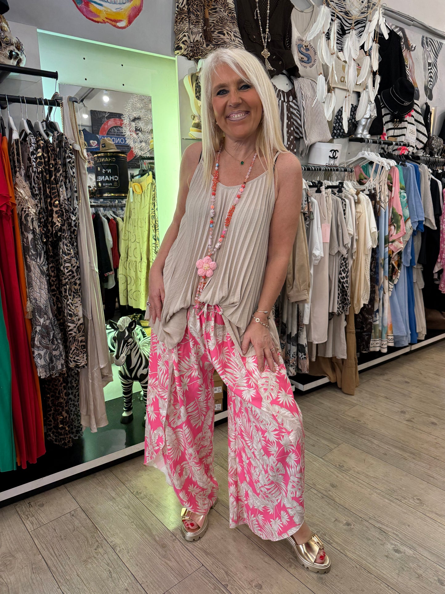 Pantalon porte feuille rose