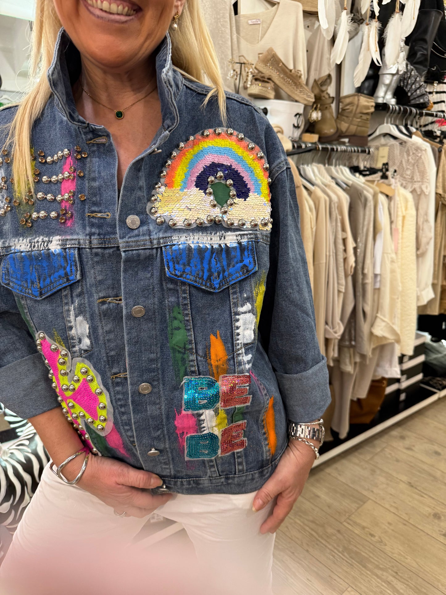 Veste jean cloutée