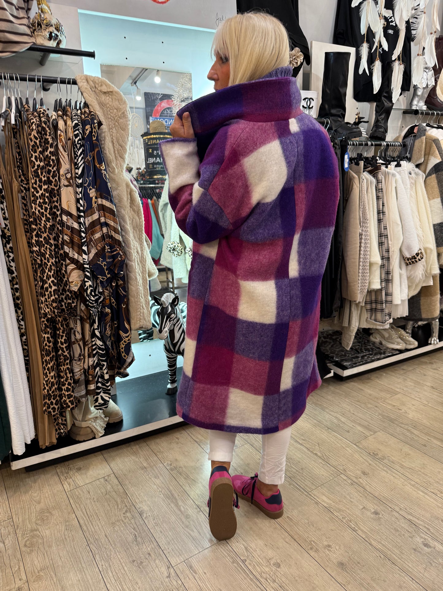 Manteau écossais violet réassort bientôt