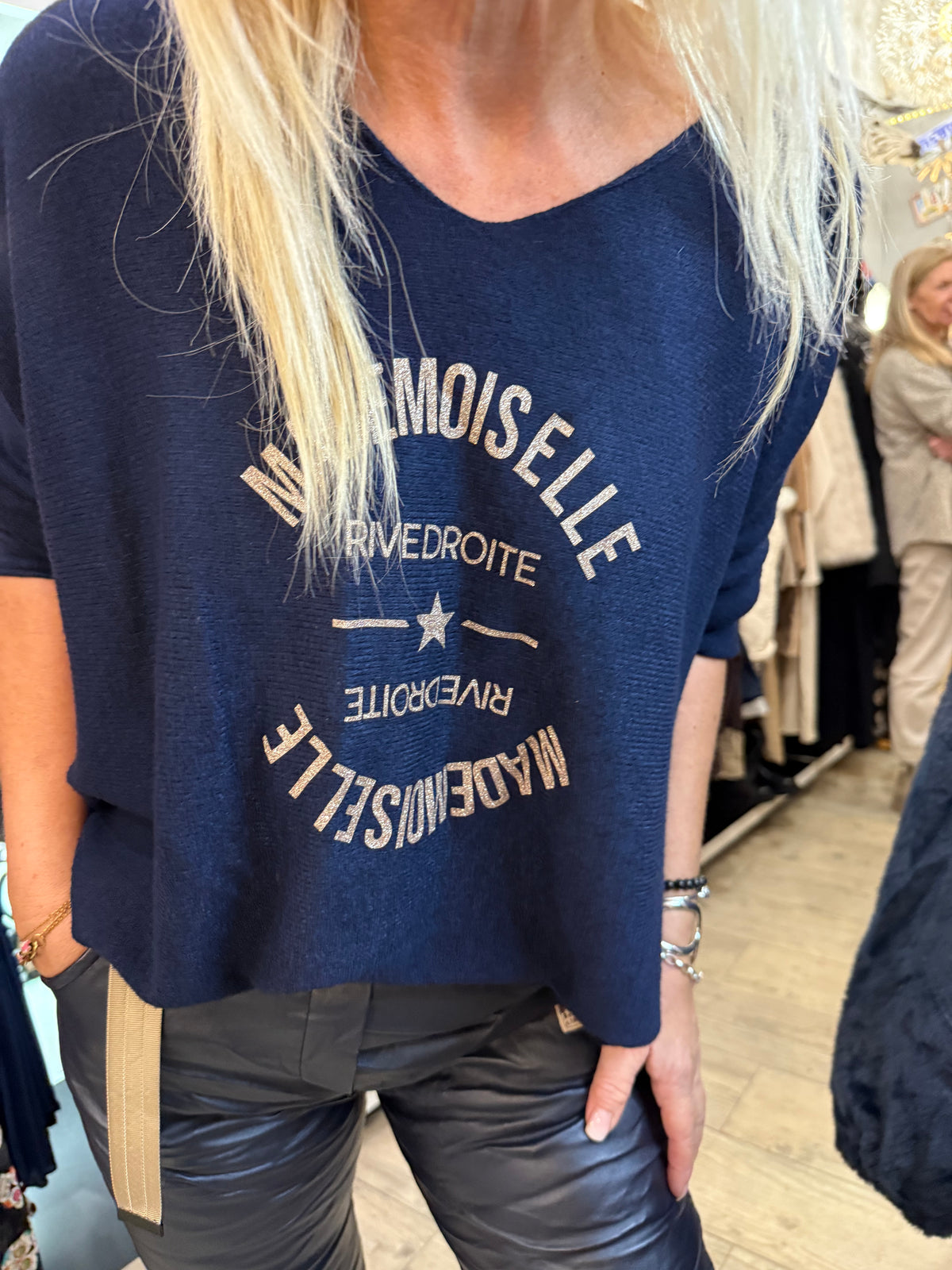 Pull mademoiselle marine