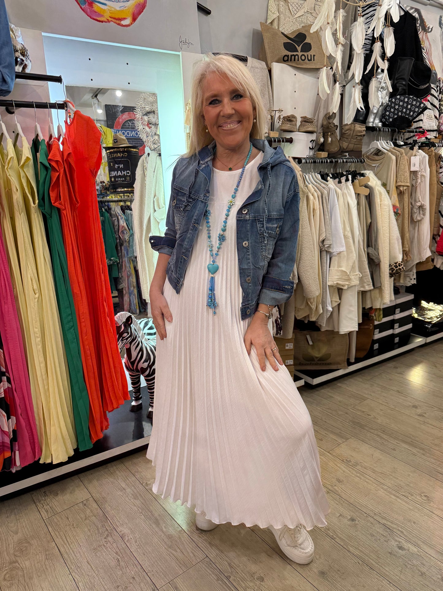 Robe plissée longue blanche