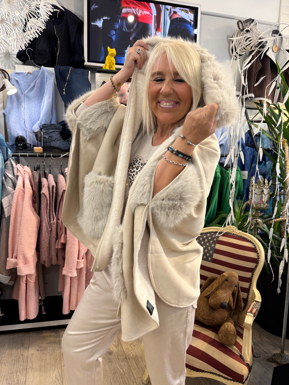 Poncho beige