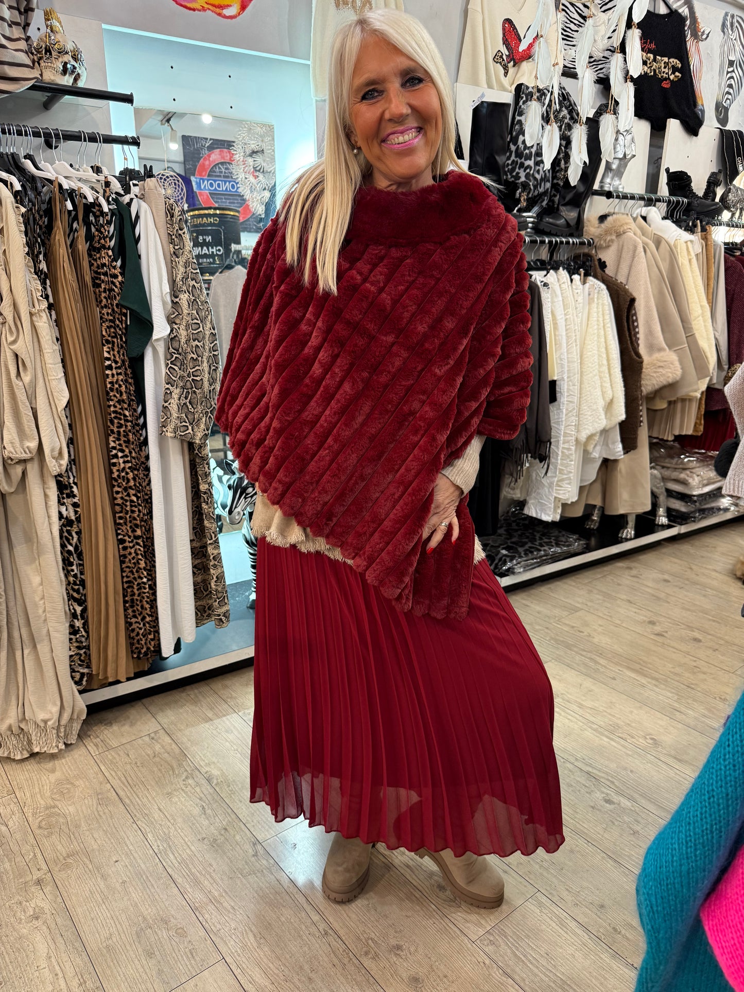 Poncho fourrure bordeaux
