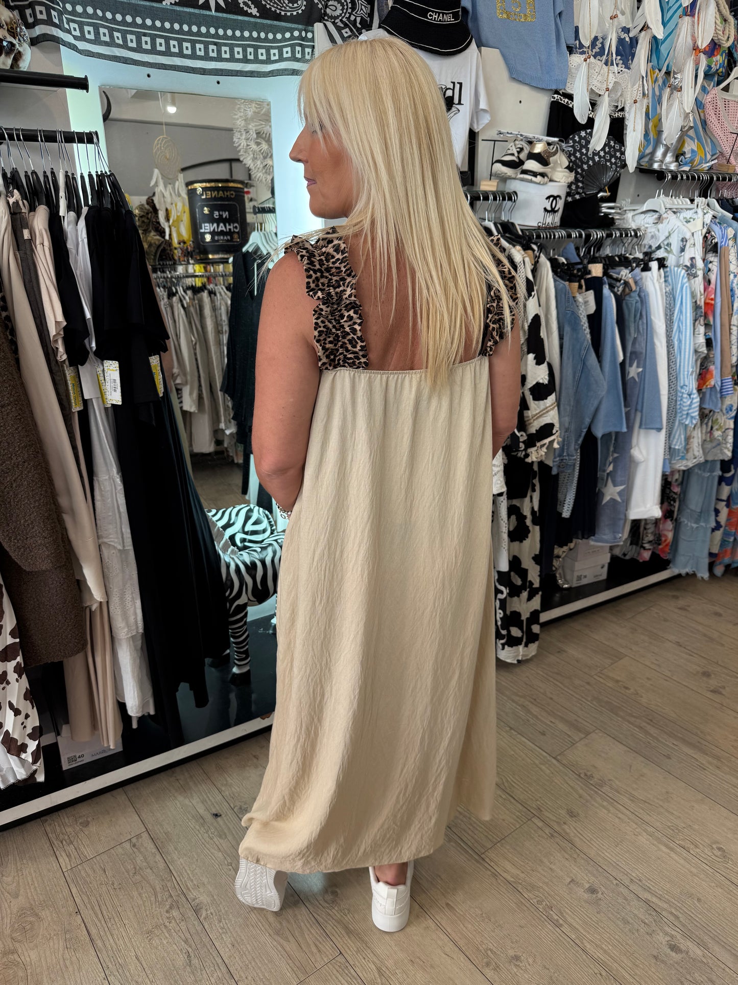 Robe sable et leo