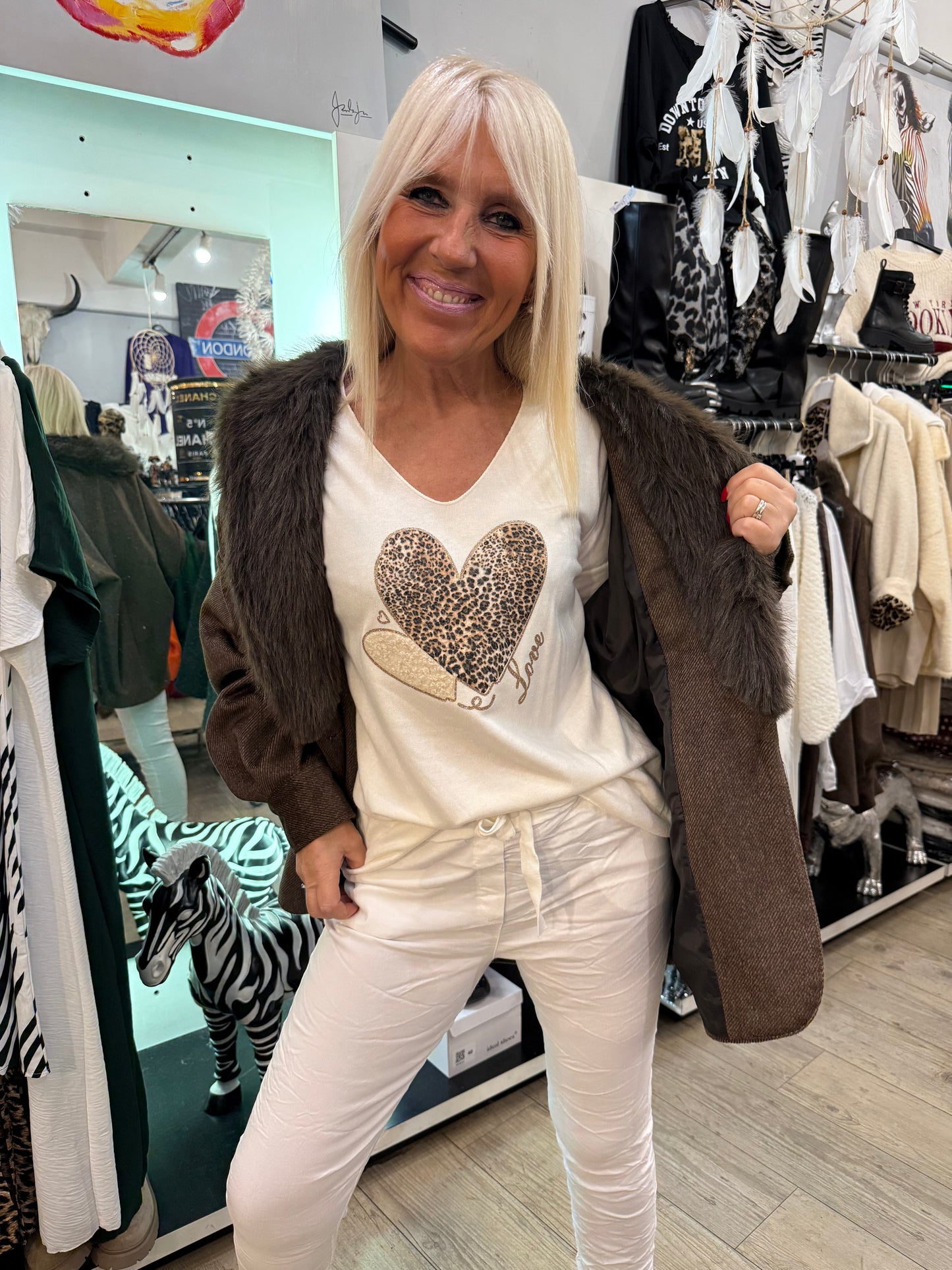 Pull love leo blanc