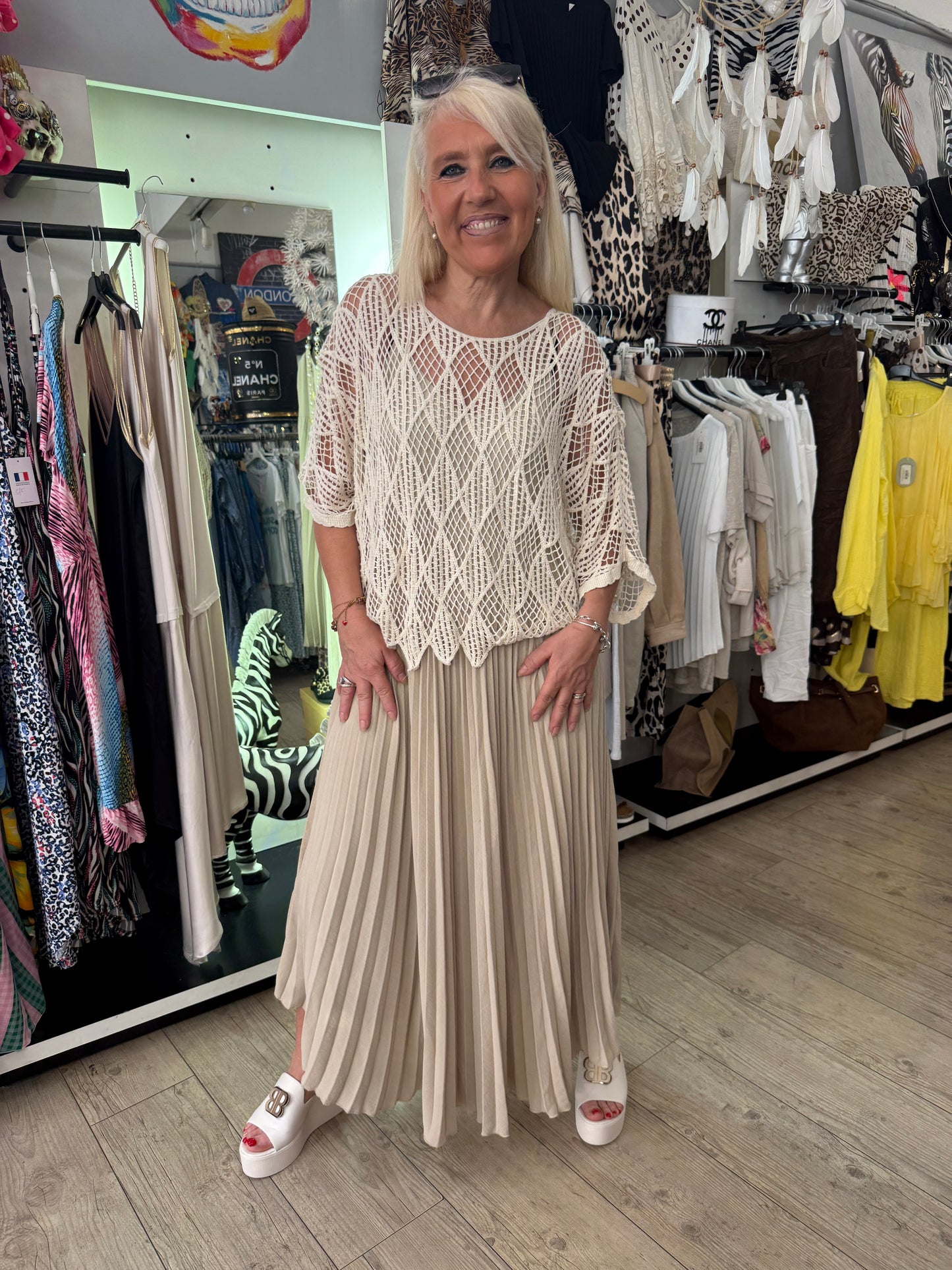 Robe plissée beige