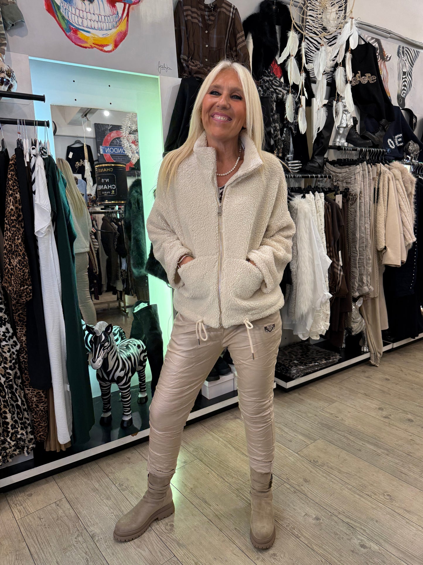 Pantalon simili beige