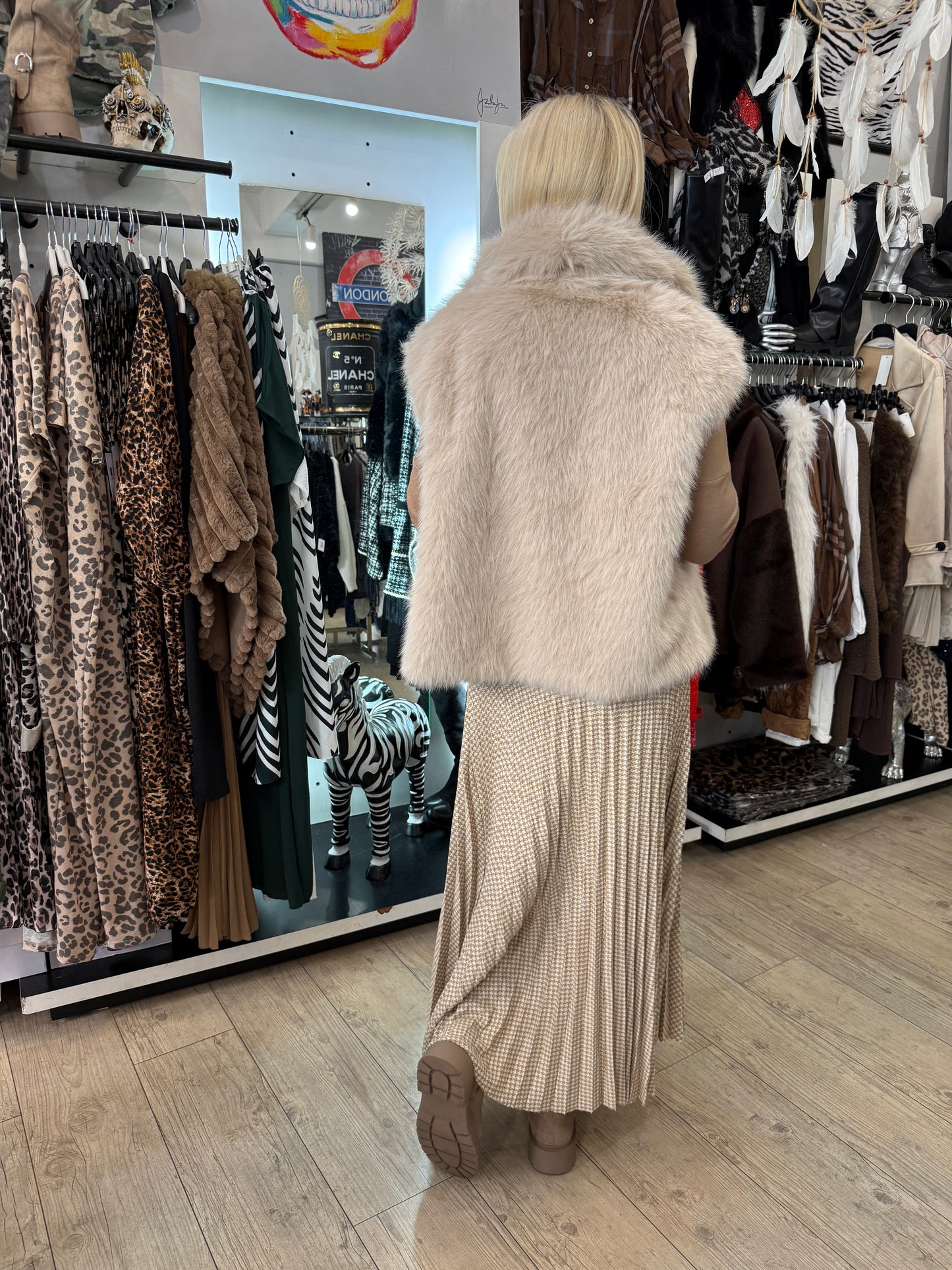 Jupe beige plissée