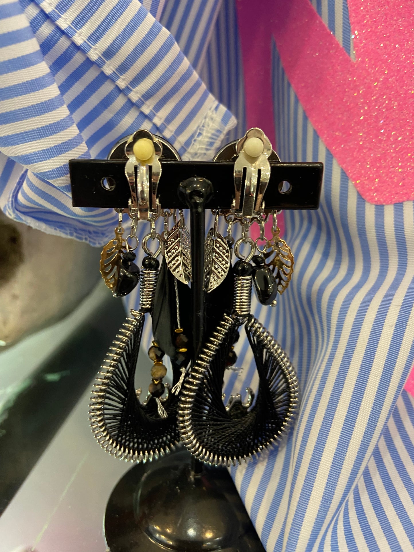 Boucle d’oreille goute d’eau noir