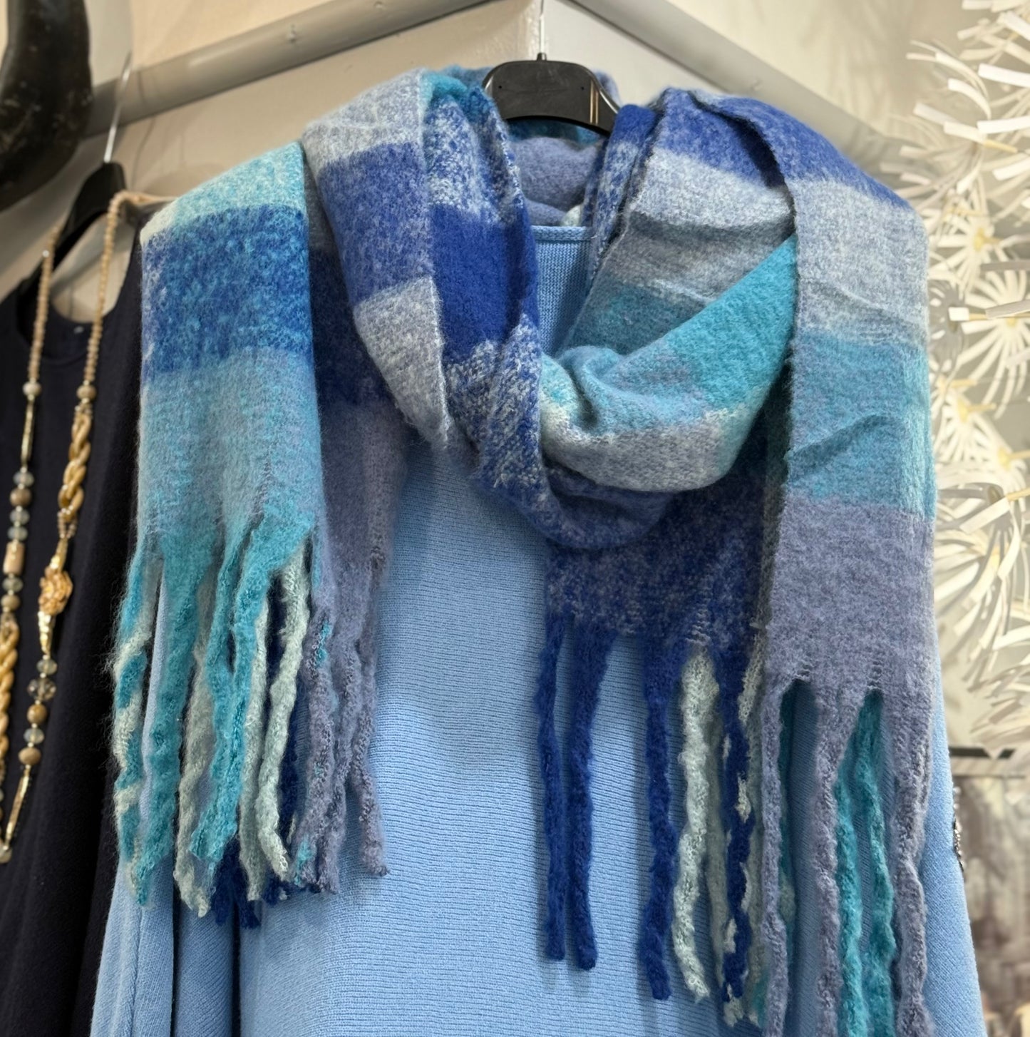Echarpe bleue écossaise