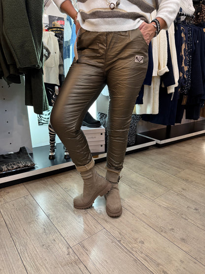 Pantalon simili ceinture mordoré