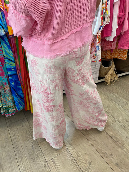 Pantalon rose et blanc
