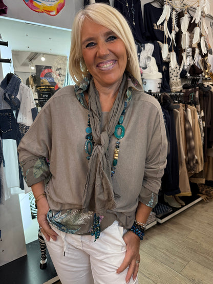 Chemise fleurie taupe (pull)