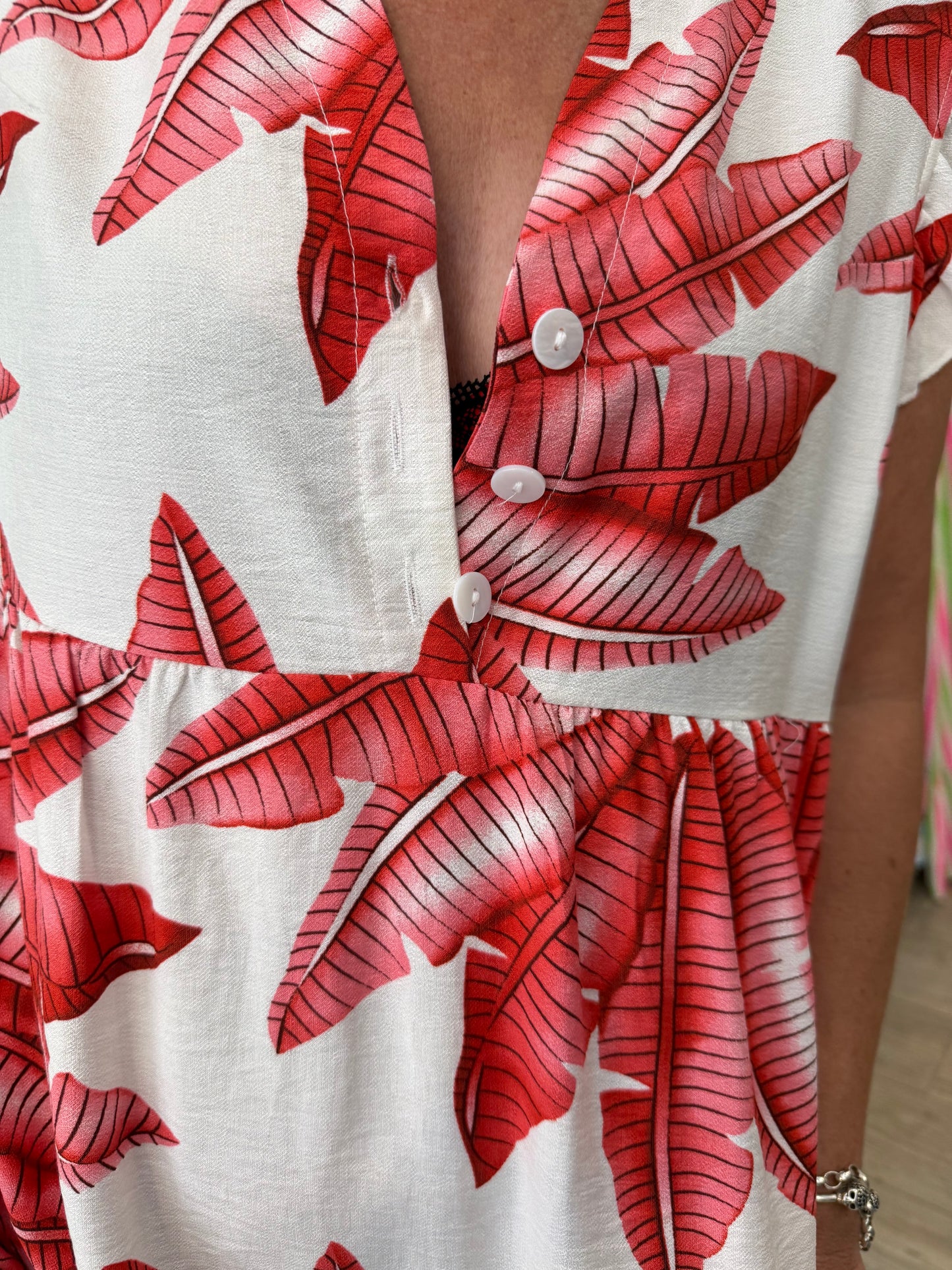 Robe feuillage rouge
