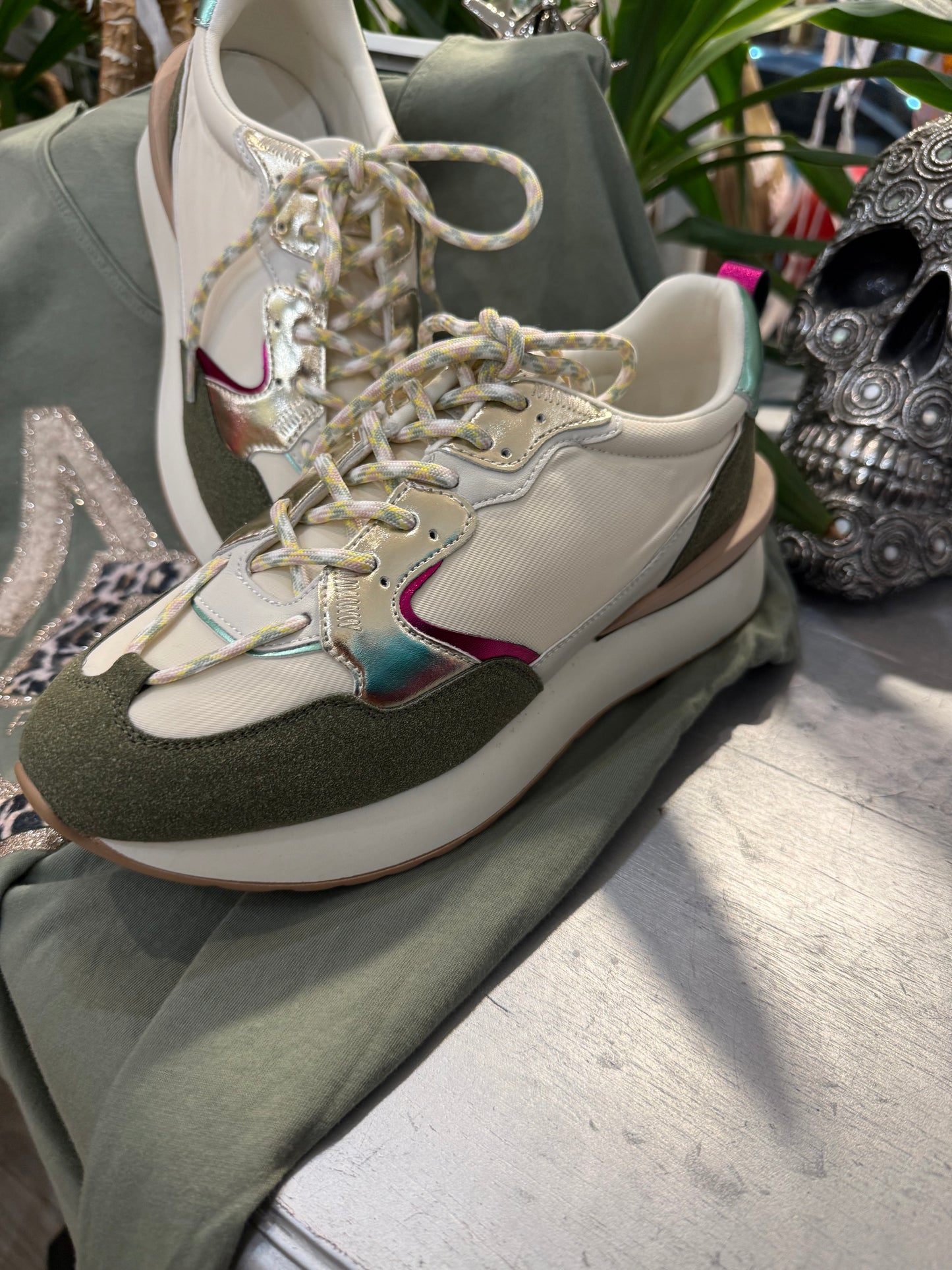 Baskets kaki