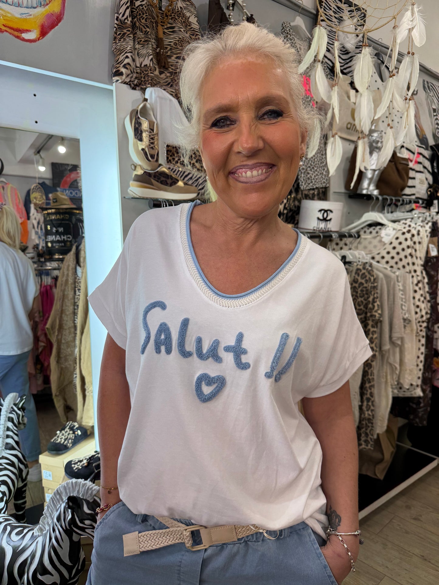 T shirt salut
