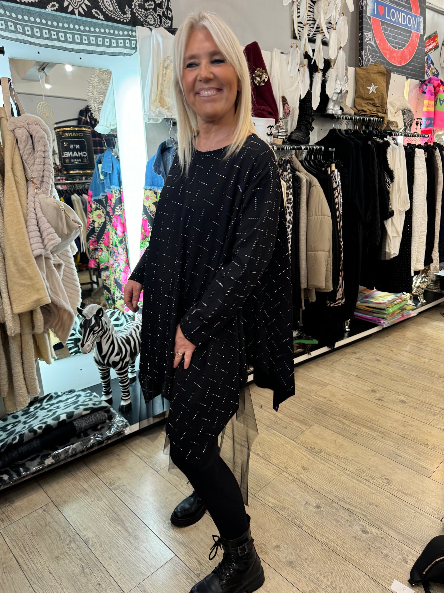 Robe voile noire strass