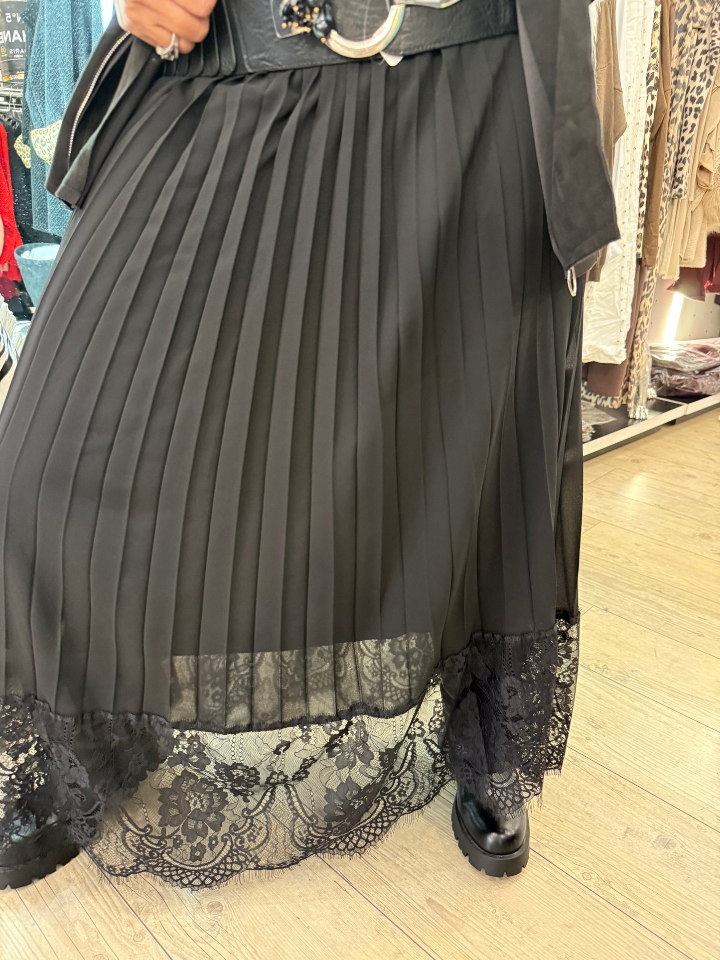 Jupe noire dentelle gde taille