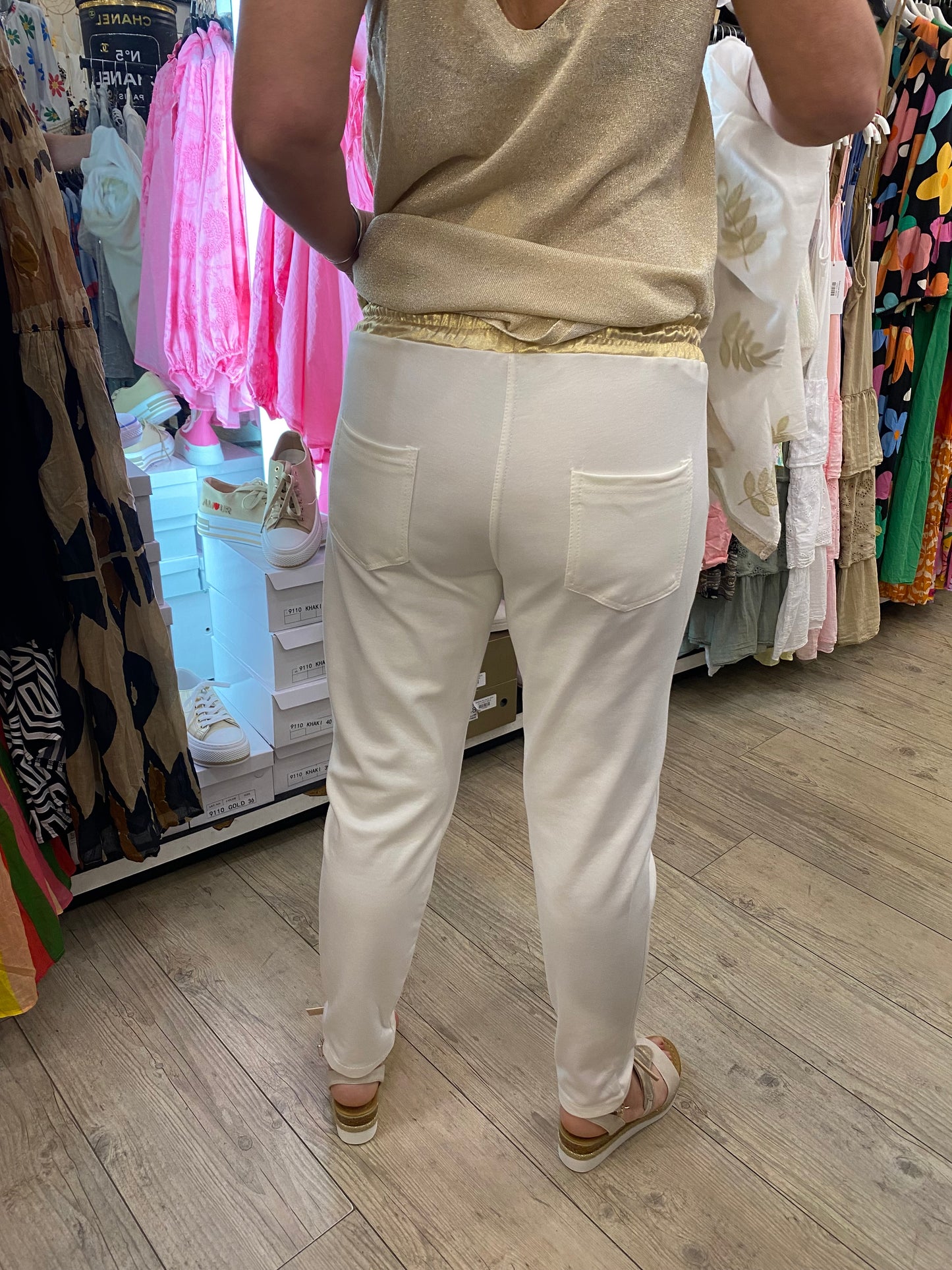Pantalon blanc et or