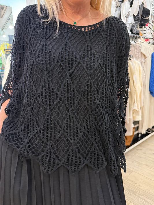Pull macramé noir