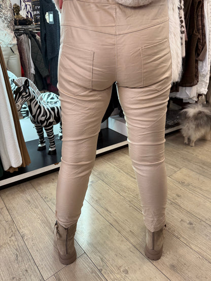 Pantalon simili beige