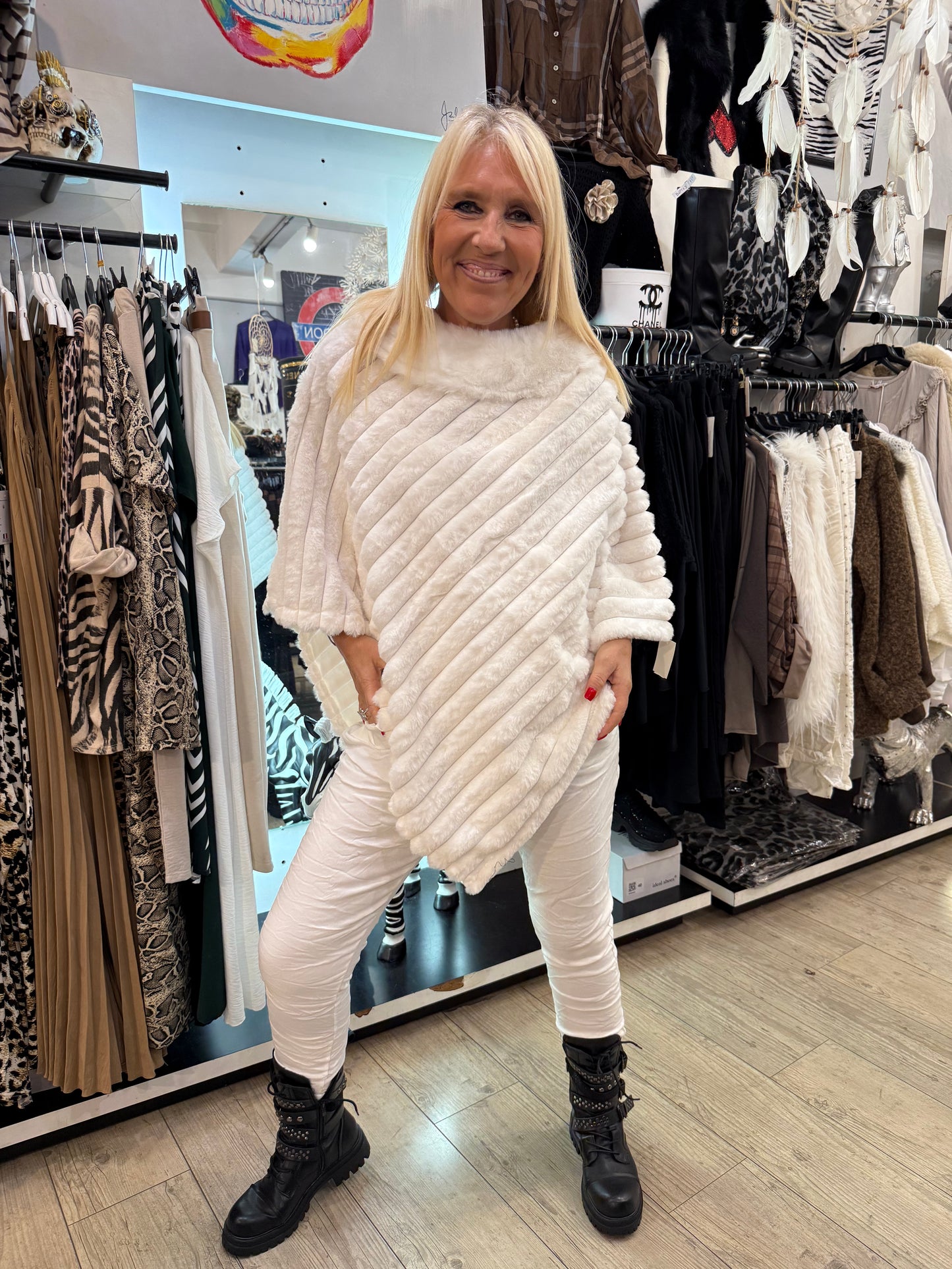 Poncho fourrure blanc