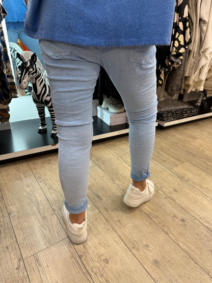 Pantalon magique velours ciel