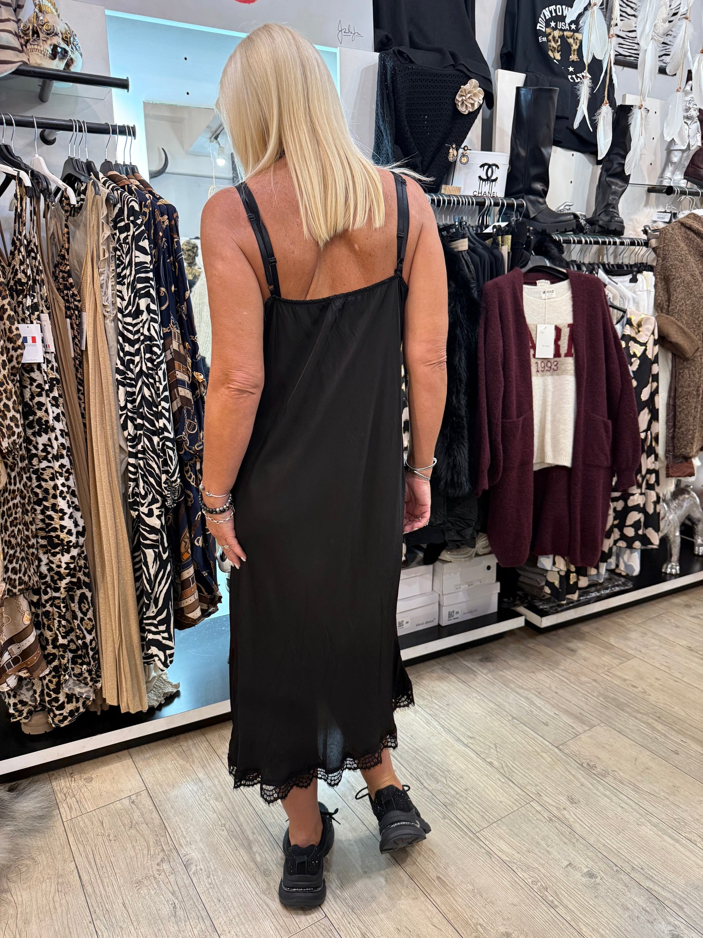 Robe dentelle noire longue