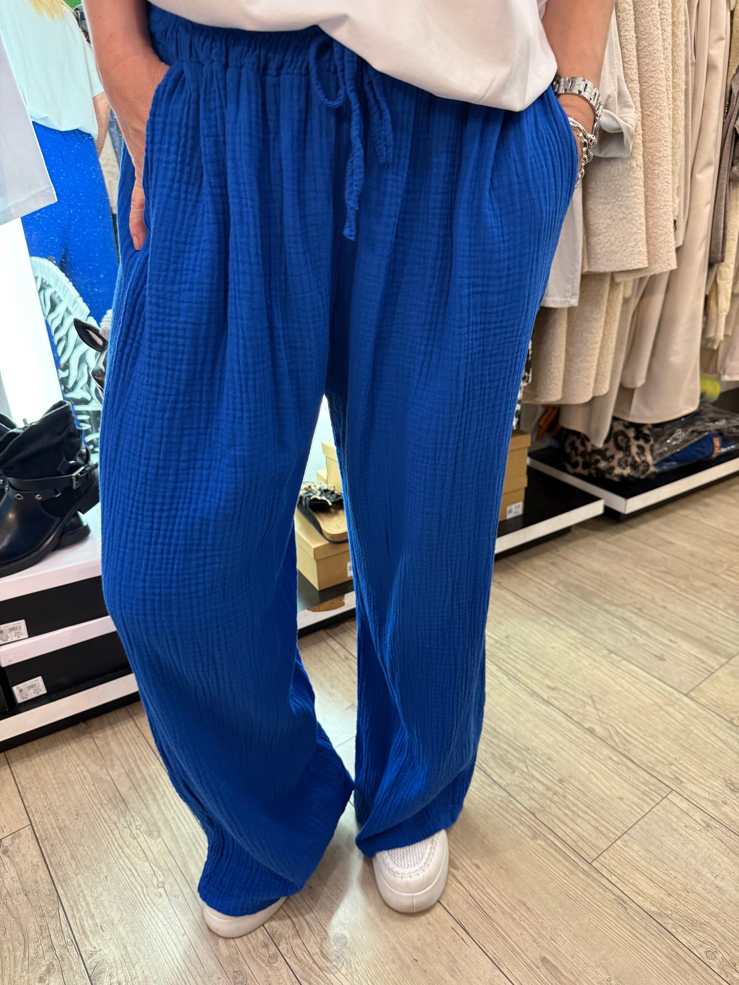 Pantalon gaz de coton bleu électrique