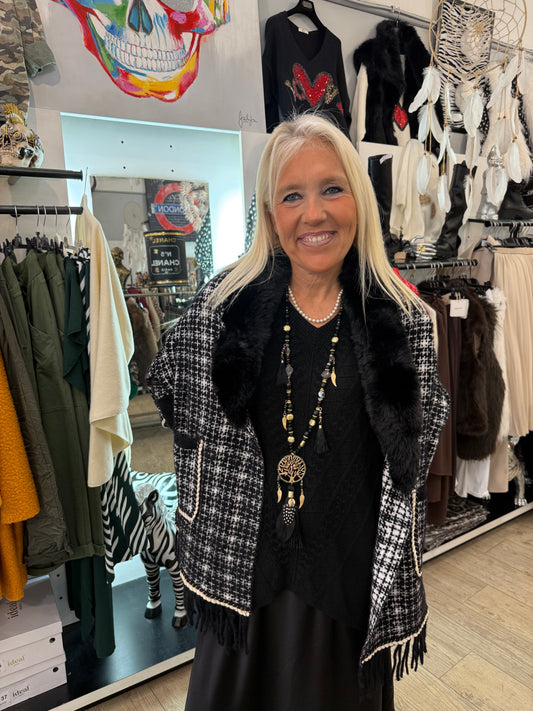 Poncho Shanna n/b