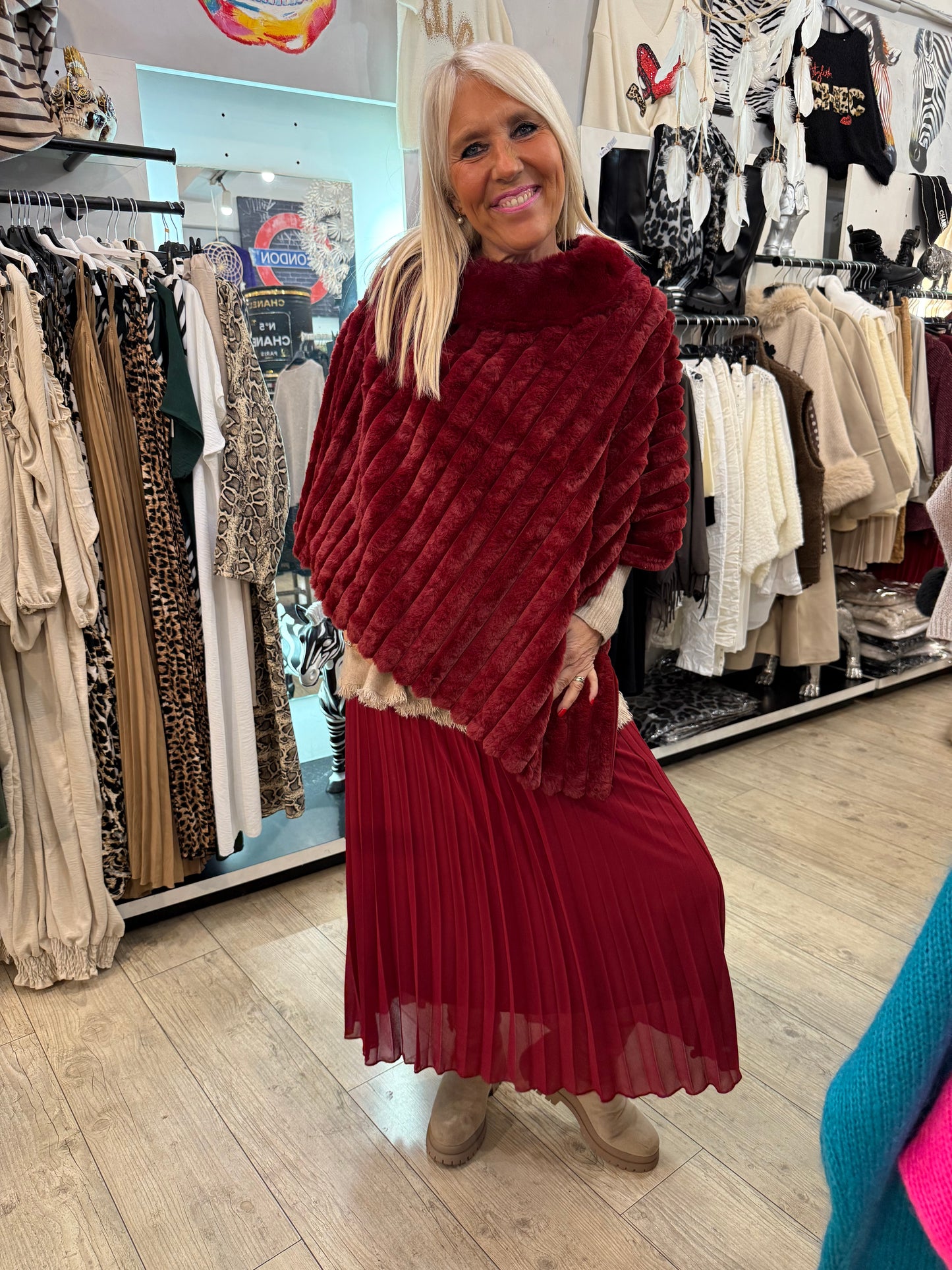 Poncho fourrure bordeaux