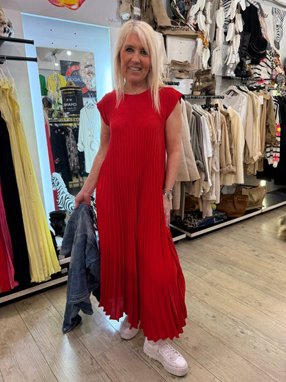 Robe plissée rouge