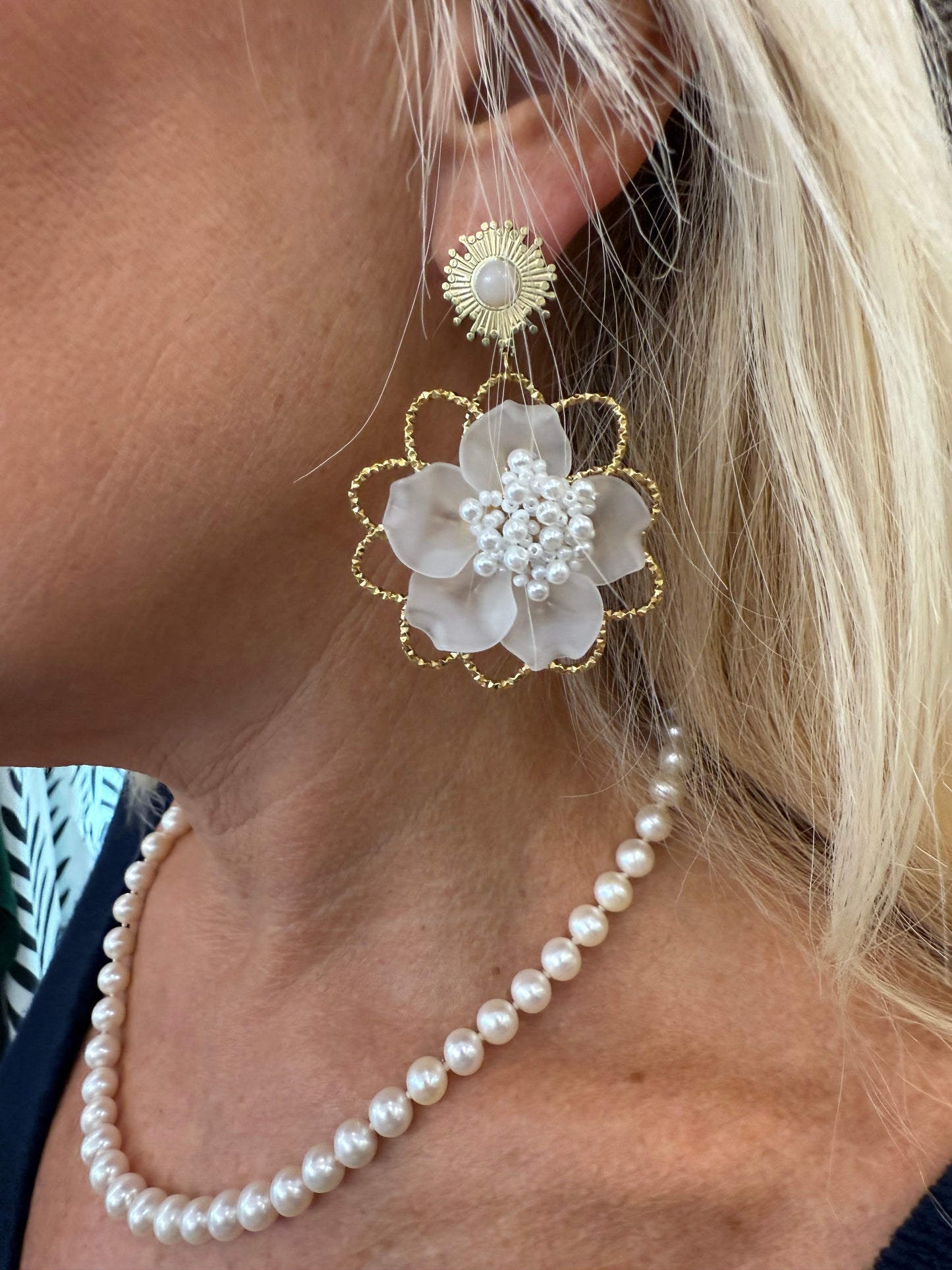 Boucles fleur blanche