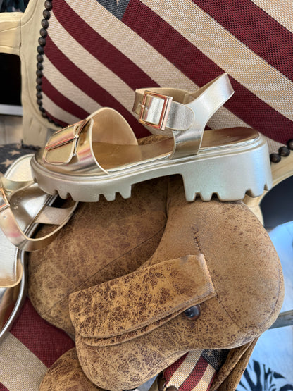compensée  sandales or