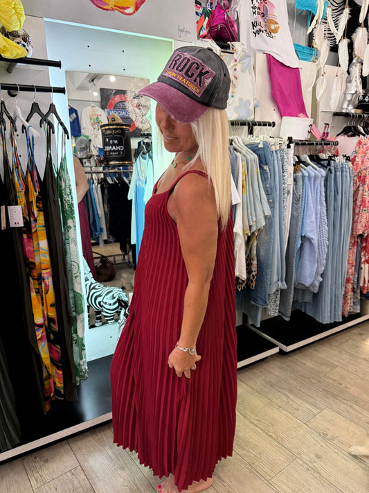 Robe plissée bordeaux