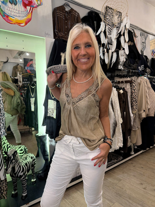 Top dentelle camel