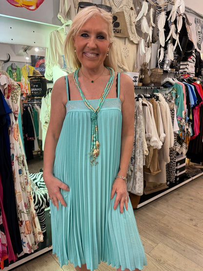 Robe plissée strass vert d’eau