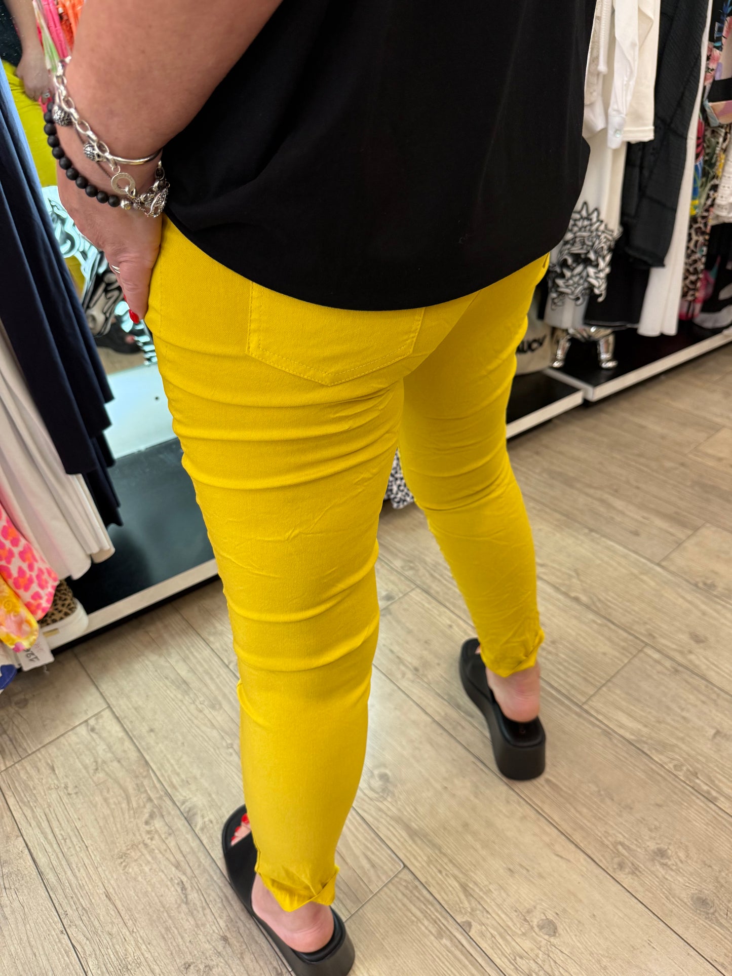 Pantalon magique safran