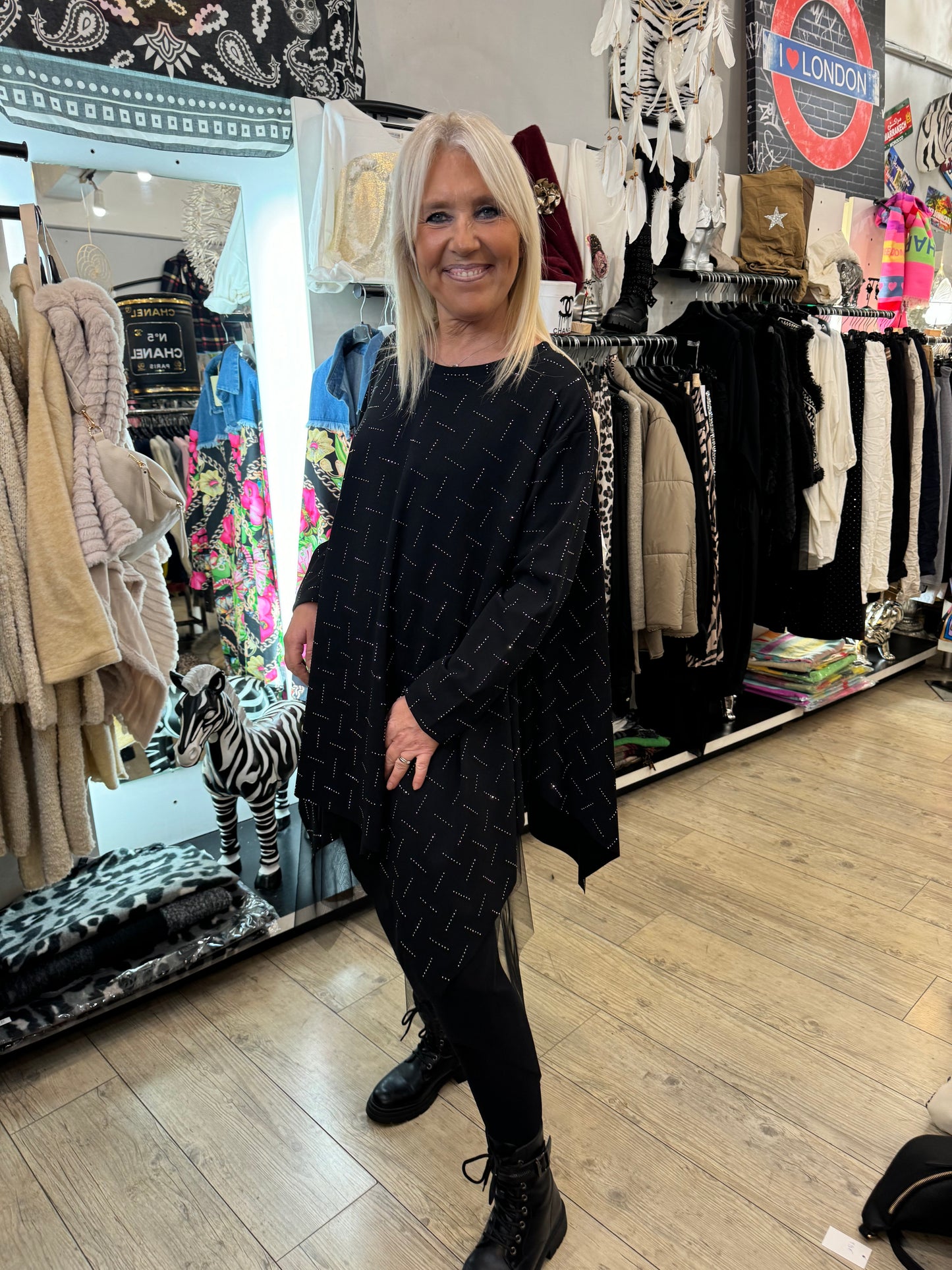 Robe voile noire strass