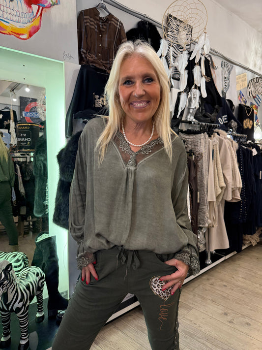 Top dentelle gde taille kaki poignet dentelle