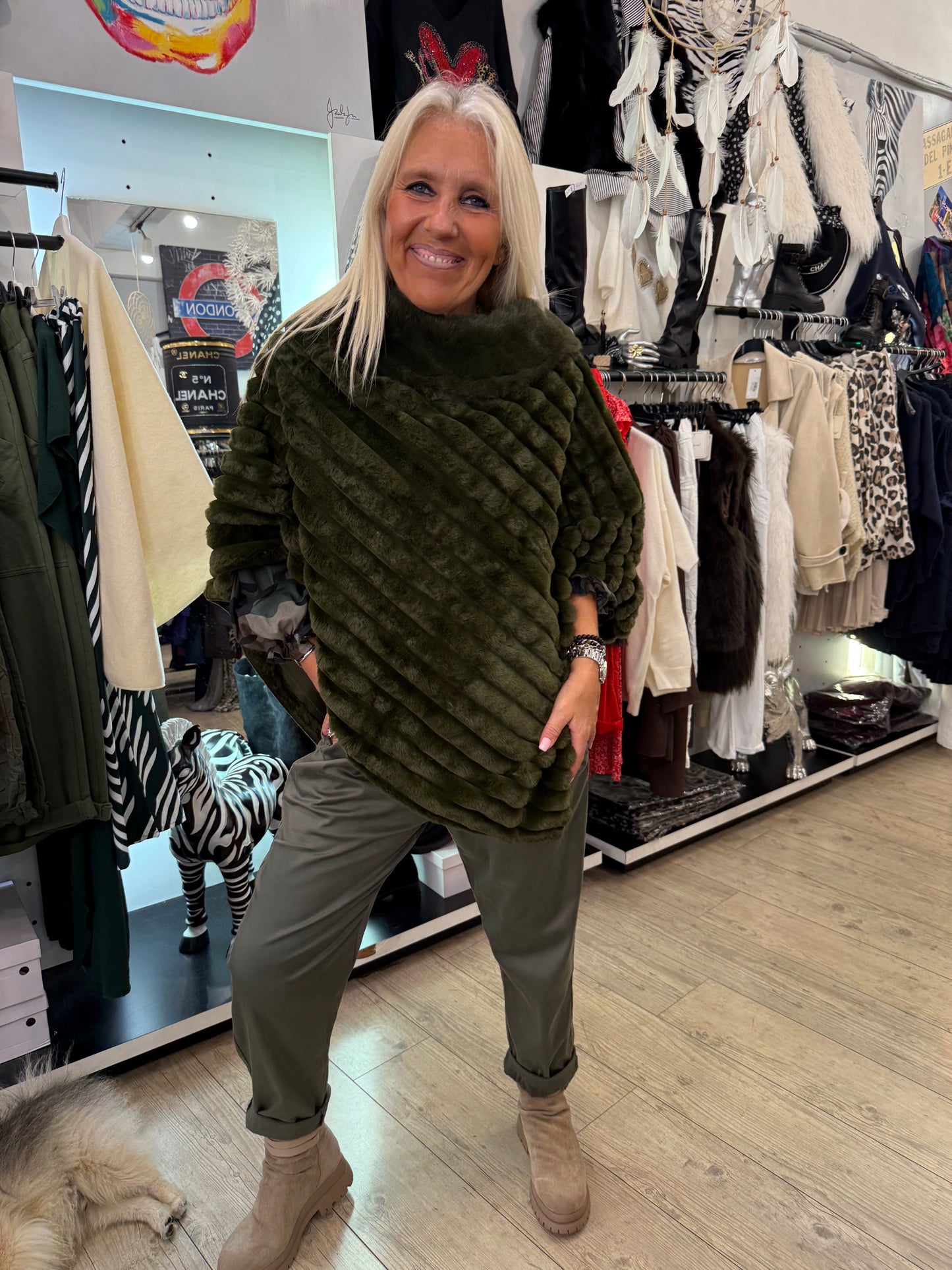 Poncho fourrure kaki