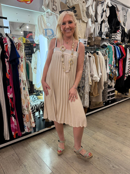 Robe plissée strass beige