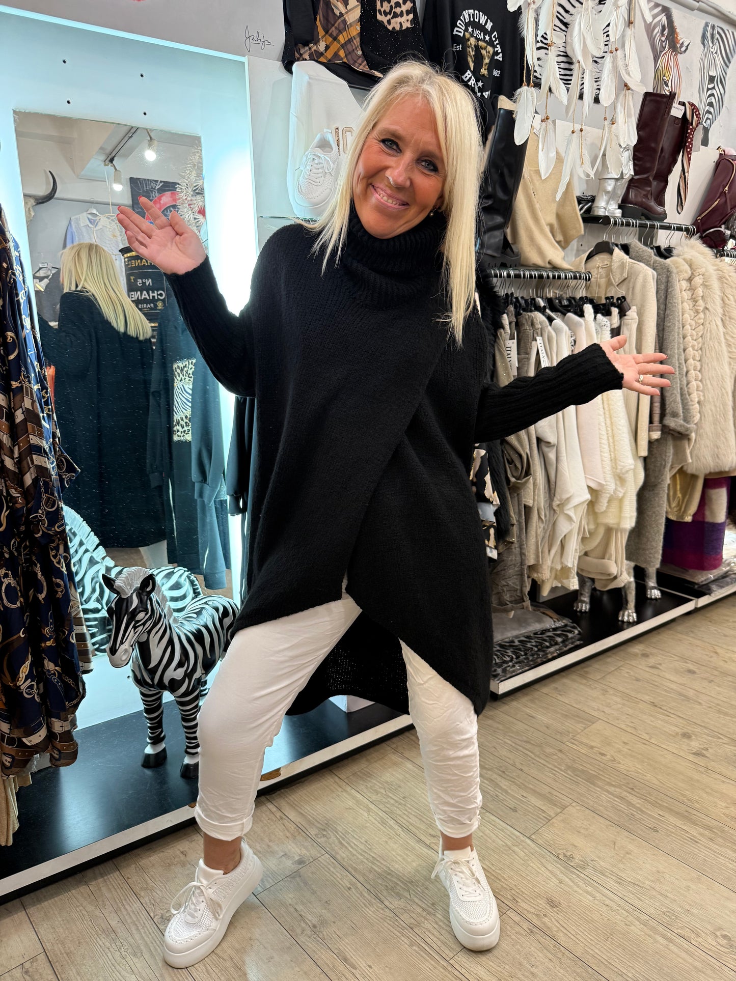 Pull col roulé noir