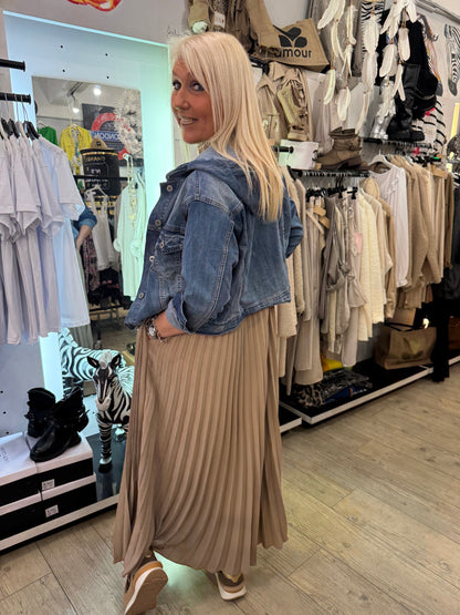 Robe plissée longue camel