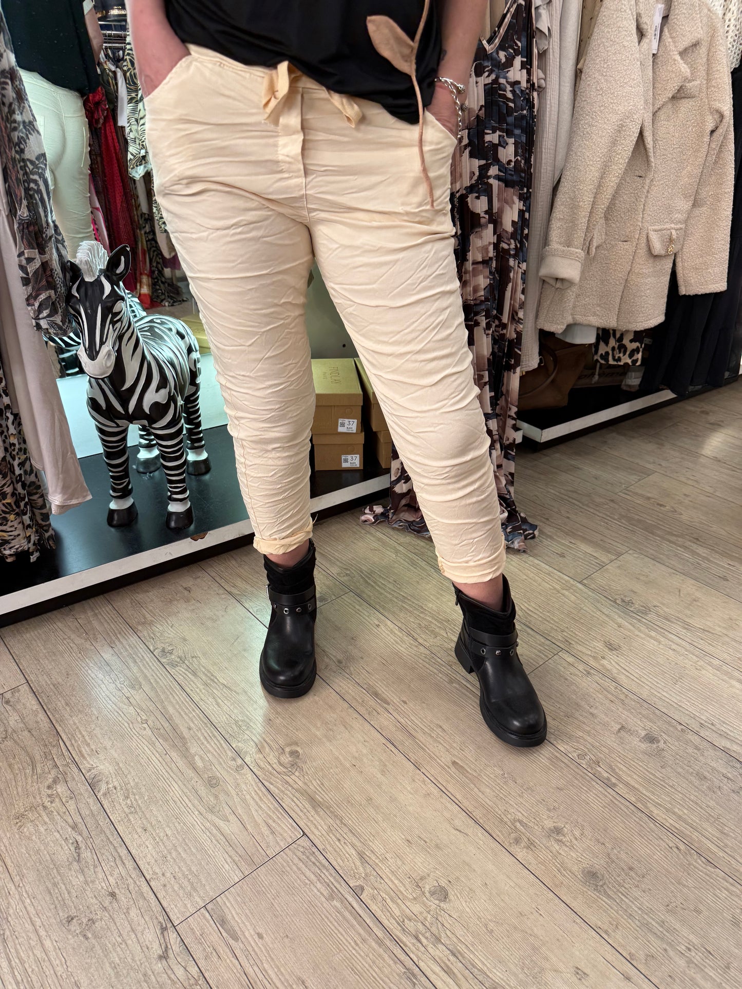 Pantalon magique vanille